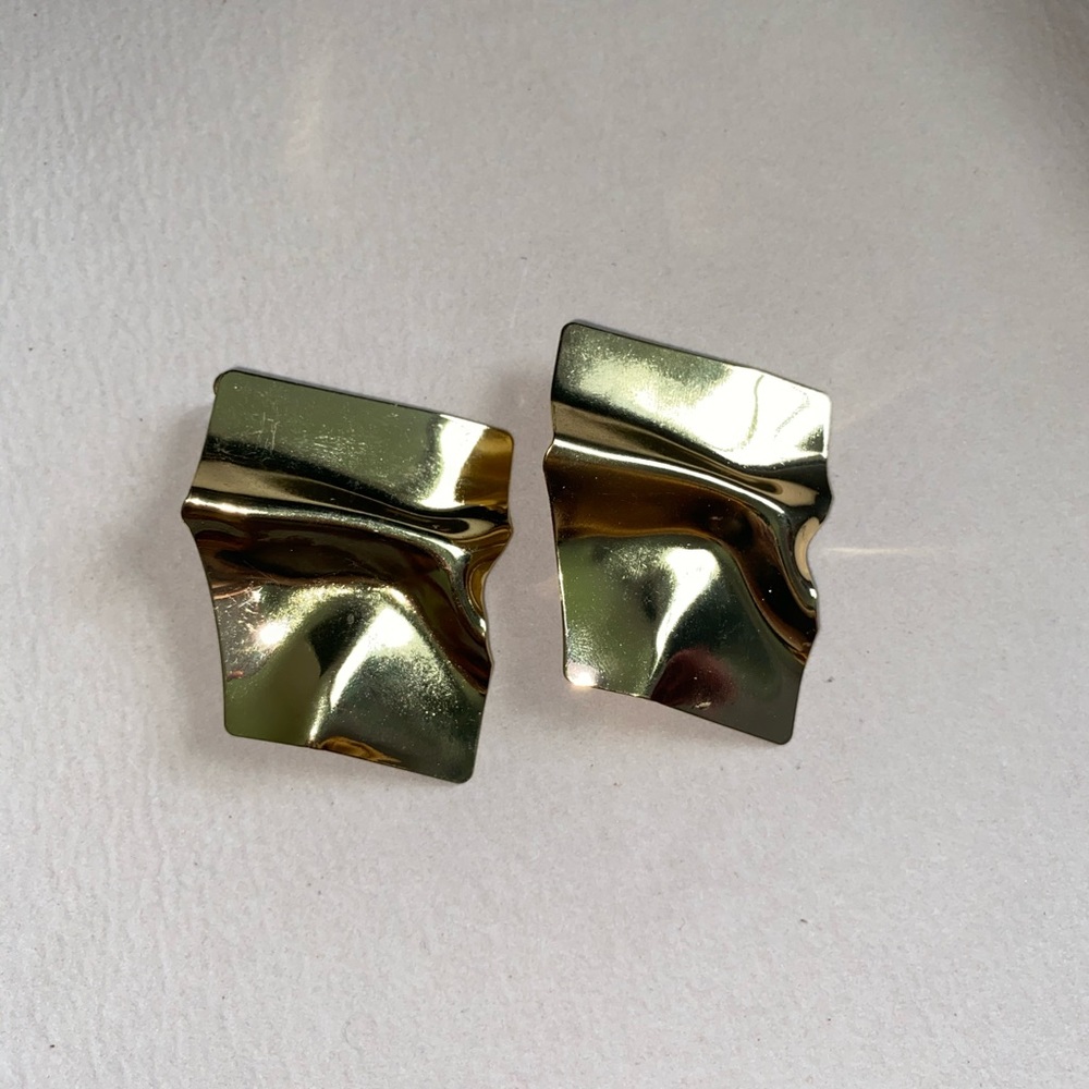 Irregular gold block fashion earrings